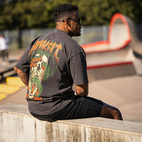 Don't Look Back - Street Tee